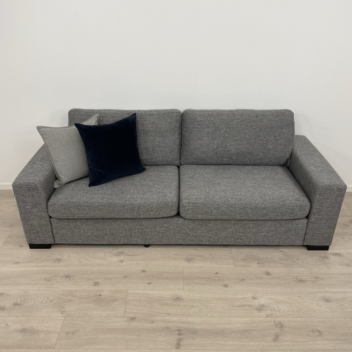 Nyrenset Grå Skeidar Max 3seter sofa Secundo