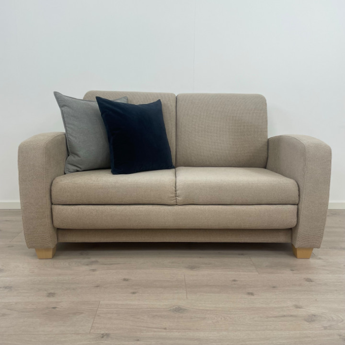 Nyrenset | Beige 2-seter sovesofa