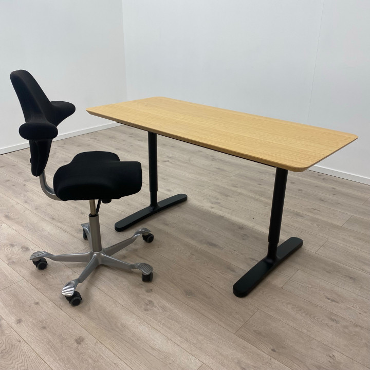 IKEA Bekant manuell hev/senk skrivebord med bambus bordplate Secundo
