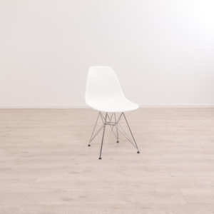 Vitra Eames Plastic Side Chair